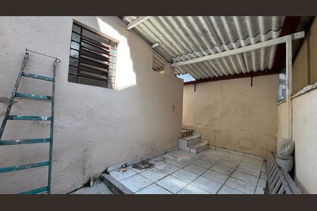 Casa para alugar com 75m², 1 quarto e sem vagaQuintal