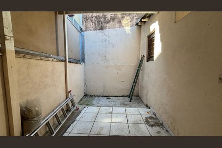 Casa para alugar com 75m², 1 quarto e sem vagaQuintal