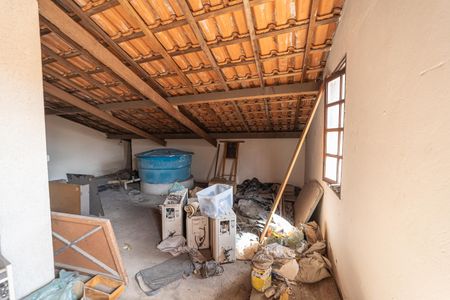 Casa para alugar com 300m², 3 quartos e 8 vagasSotão