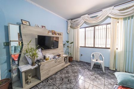 Casa para alugar com 300m², 3 quartos e 8 vagasSala