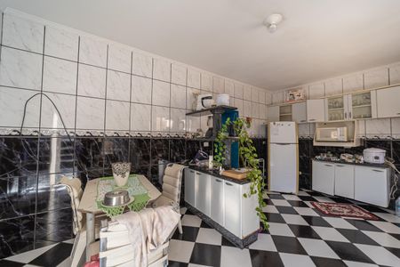 Casa para alugar com 300m², 3 quartos e 8 vagasCozinha