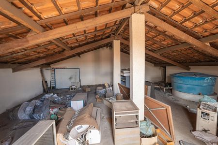 Casa para alugar com 300m², 3 quartos e 8 vagasSotão