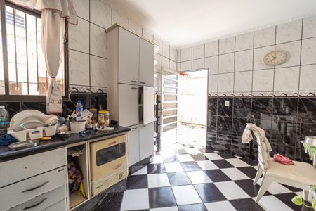 Casa para alugar com 300m², 3 quartos e 8 vagasCozinha