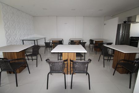 Apartamento para alugar com 62m², 2 quartos e 1 vagaÁrea comum - Salão de festas