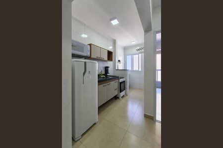 Cozinha  de apartamento para alugar com 1 quarto, 50m² em Caiçara, Praia Grande