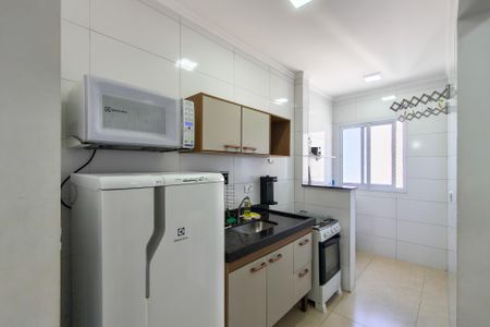 Cozinha  de apartamento para alugar com 1 quarto, 50m² em Caiçara, Praia Grande