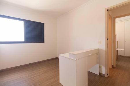 Apartamento à venda com 240m², 5 quartos e 4 vagas Apartamento à venda com 240m², 5 quartos e 4 vagasSuíte 2