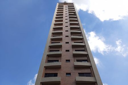 Apartamento à venda com 240m², 5 quartos e 4 vagas Apartamento à venda com 240m², 5 quartos e 4 vagasFachada do Prédio