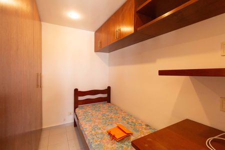 Apartamento à venda com 240m², 5 quartos e 4 vagas Apartamento à venda com 240m², 5 quartos e 4 vagasÁrea de Serviço