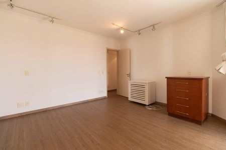 Apartamento à venda com 240m², 5 quartos e 4 vagas Apartamento à venda com 240m², 5 quartos e 4 vagasSuíte 1