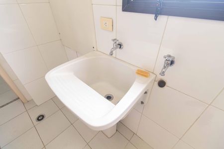 Apartamento à venda com 240m², 5 quartos e 4 vagas Apartamento à venda com 240m², 5 quartos e 4 vagasÁrea de Serviço