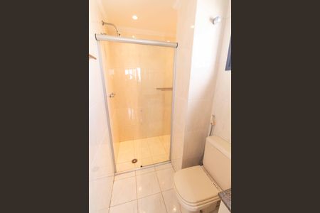 Apartamento à venda com 240m², 5 quartos e 4 vagas Apartamento à venda com 240m², 5 quartos e 4 vagasBanheiro da Suíte 2