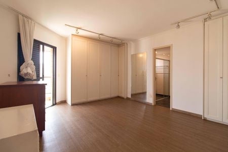 Apartamento à venda com 240m², 5 quartos e 4 vagas Apartamento à venda com 240m², 5 quartos e 4 vagasSuíte 1
