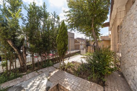 Casa para alugar com 250m², 2 quartos e 1 vagaEntrada