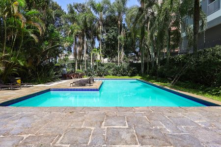 Apartamento à venda com 213m², 4 quartos e 4 vagasÁrea comum - Piscina