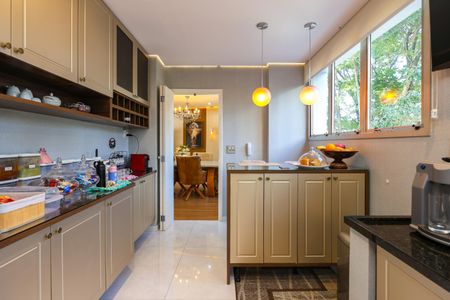 Apartamento à venda com 213m², 4 quartos e 4 vagasCozinha