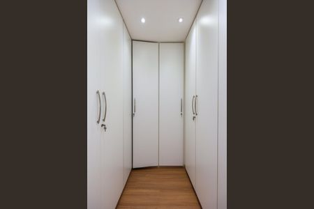 Apartamento à venda com 213m², 4 quartos e 4 vagasCloset da Suíte 1
