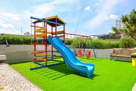 Apartamento à venda com 213m², 4 quartos e 4 vagasÁrea comum - Playground