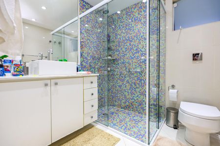 Apartamento à venda com 213m², 4 quartos e 4 vagasBanheiro