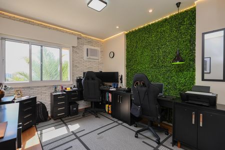 Apartamento à venda com 213m², 4 quartos e 4 vagasQuarto 4