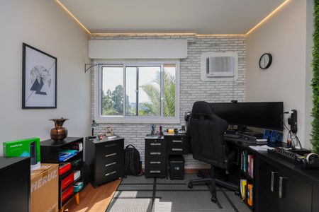 Apartamento à venda com 213m², 4 quartos e 4 vagasQuarto 4