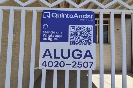 Casa para alugar com 310m², 2 quartos e 2 vagas Casa para alugar com 310m², 2 quartos e 2 vagasFachada