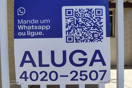 Casa para alugar com 310m², 2 quartos e 2 vagas Casa para alugar com 310m², 2 quartos e 2 vagasFachada