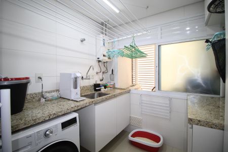 Apartamento à venda com 112m², 3 quartos e 1 vagaÁrea de Serviço