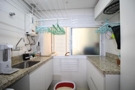 Apartamento à venda com 112m², 3 quartos e 1 vagaÁrea de Serviço