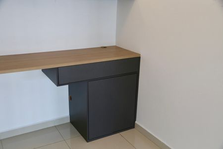 Apartamento para alugar com 90m², 2 quartos e 2 vagasEscritório