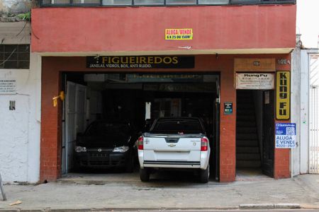 Casa para alugar com 450m², 4 quartos e 6 vagas