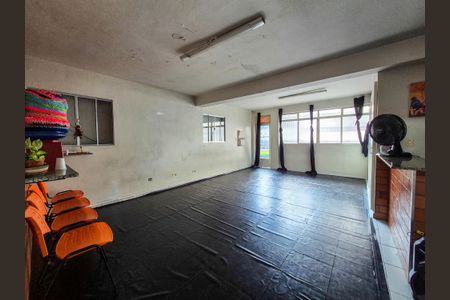 Casa para alugar com 450m², 4 quartos e 6 vagas