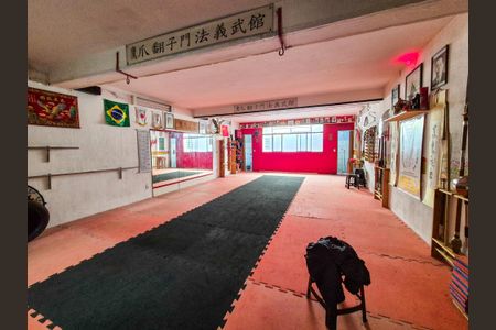 Casa para alugar com 450m², 4 quartos e 6 vagas