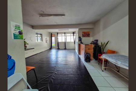 Casa para alugar com 450m², 4 quartos e 6 vagas