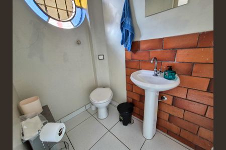 Casa para alugar com 450m², 4 quartos e 6 vagas