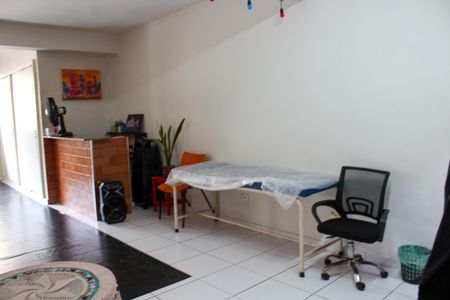 Casa para alugar com 450m², 4 quartos e 6 vagas