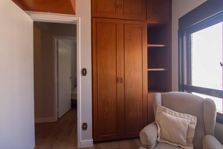 Apartamento para alugar com 145m², 3 quartos e 2 vagas Apartamento para alugar com 145m², 3 quartos e 2 vagasQuarto 2