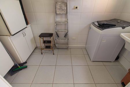 Apartamento para alugar com 145m², 3 quartos e 2 vagas Apartamento para alugar com 145m², 3 quartos e 2 vagasÁrea de Serviço