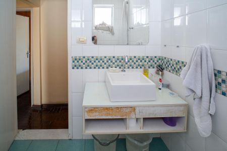 Casa à venda com 164m², 3 quartos e 2 vagasBanheiro 1