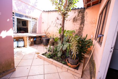 Casa à venda com 164m², 3 quartos e 2 vagasQuintal