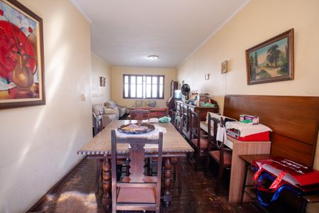 Casa à venda com 164m², 3 quartos e 2 vagasSala