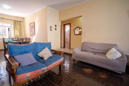 Casa à venda com 164m², 3 quartos e 2 vagasSala