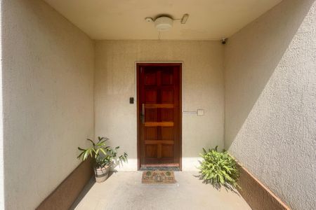 Apartamento para alugar com 70m², 3 quartos e 2 vagasEntrada Prédio