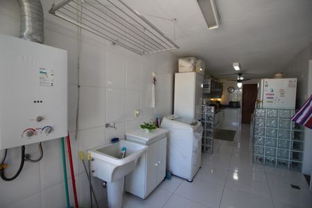 Apartamento à venda com 147m², 4 quartos e 1 vagaÁrea de Serviço