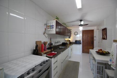 Apartamento à venda com 147m², 4 quartos e 1 vagaCozinha