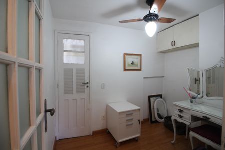 Apartamento à venda com 147m², 4 quartos e 1 vagaQuarto 2