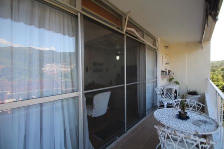 Apartamento à venda com 147m², 4 quartos e 1 vagaVaranda