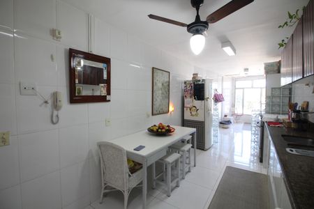 Apartamento à venda com 147m², 4 quartos e 1 vagaCozinha