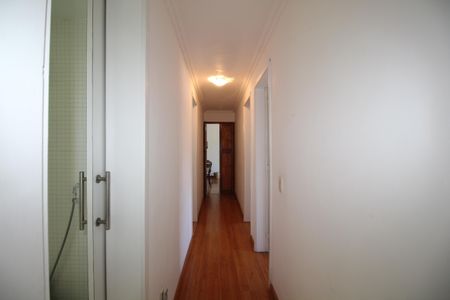 Apartamento à venda com 147m², 4 quartos e 1 vagaCorredor