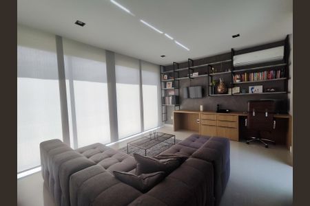 Casa de condomínio à venda com 372m², 3 quartos e 2 vagas Casa de condomínio à venda com 372m², 3 quartos e 2 vagasSala Privativa